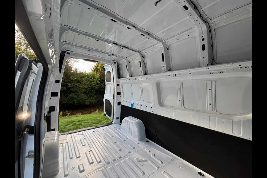 Farizon SV L2H2 231PK | Trekhaak | Hoog dak | Adaptive Cruise Control | 2.000 kg trekgewicht | Stoelverwarming | 360 graden camera