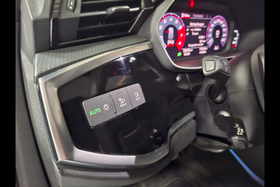 Audi Q3 35 TFSI S edition | Clima| Pano | Camera | Navi | Stoelverwarming |