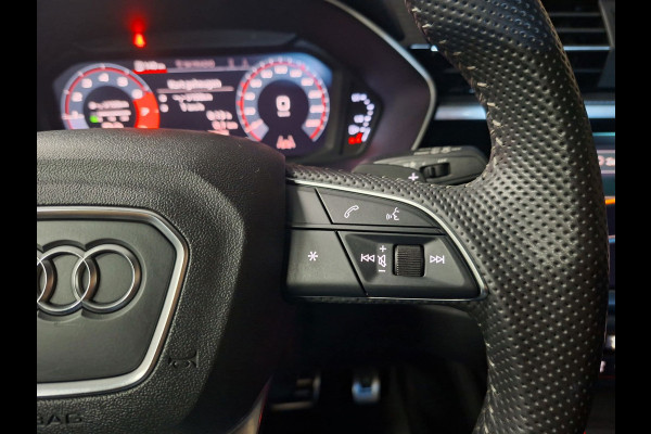 Audi Q3 35 TFSI S edition | Clima| Pano | Camera | Navi | Stoelverwarming |