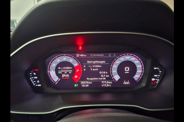 Audi Q3 35 TFSI S edition | Clima| Pano | Camera | Navi | Stoelverwarming |