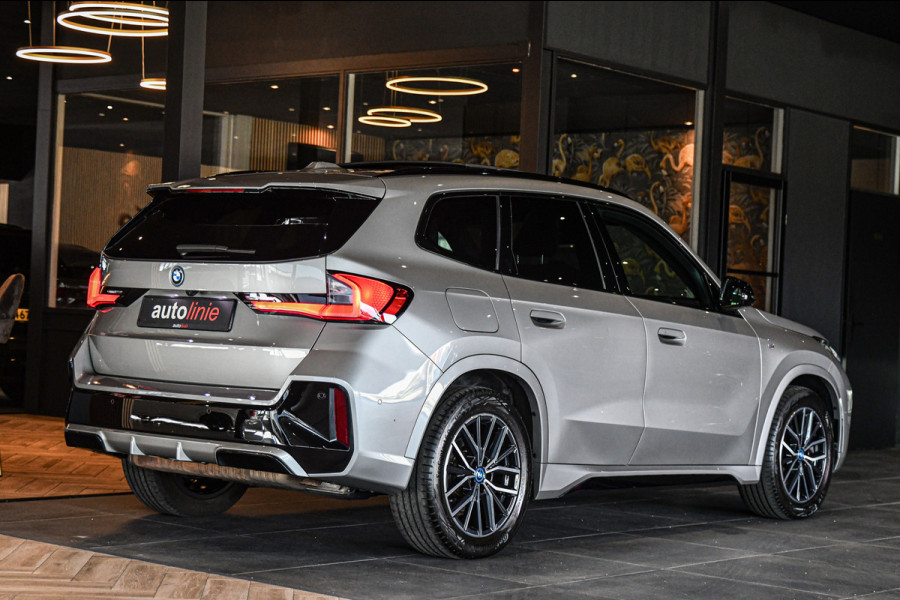BMW X1 XDrive30e M Sport, Panorama, H.Kardon, Memory, 360, HUD, Ambiente, Trekhaak, Carplay!