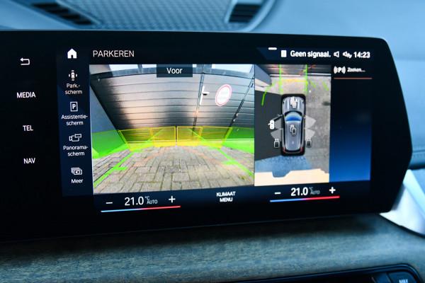 BMW X1 XDrive30e M Sport, Panorama, H.Kardon, Memory, 360, HUD, Ambiente, Trekhaak, Carplay!