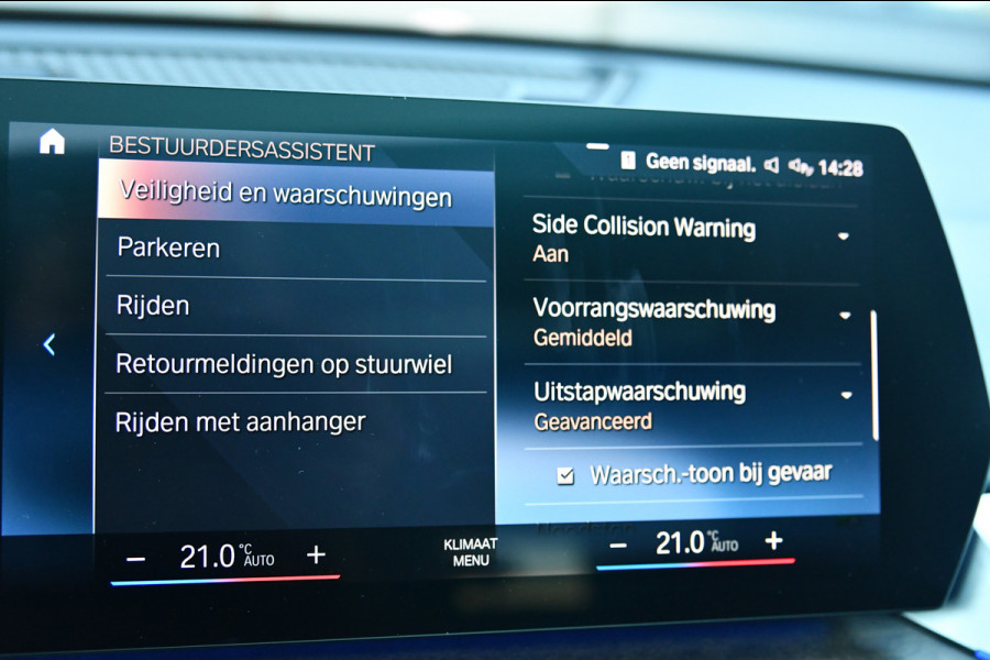 BMW X1 XDrive30e M Sport, Panorama, H.Kardon, Memory, 360, HUD, Ambiente, Trekhaak, Carplay!