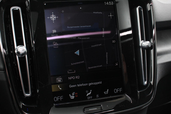 Volvo XC40 1.5 T5 Plug-in hybrid Ultimate Dark Electrisch Glazen Panorama dak Navigatie Dab Led Adaptive Cruise Control Camera Parkeer sensoren