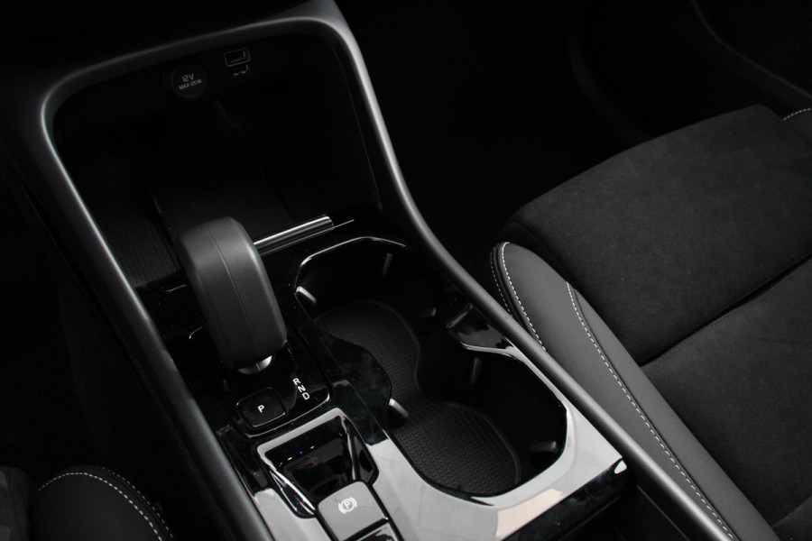 Volvo XC40 1.5 T5 Plug-in hybrid Ultimate Dark Electrisch Glazen Panorama dak Navigatie Dab Led Adaptive Cruise Control Camera Parkeer sensoren
