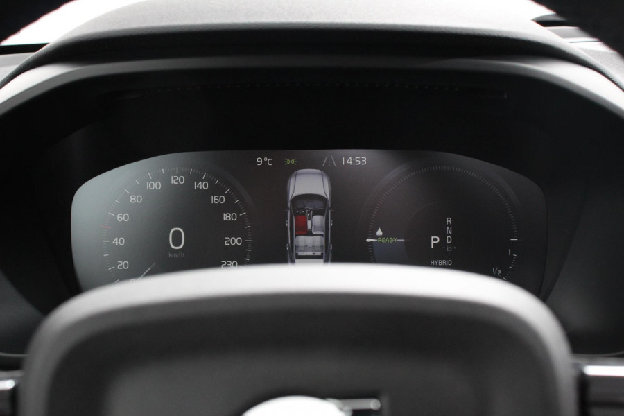 Volvo XC40 1.5 T5 Plug-in hybrid Ultimate Dark Electrisch Glazen Panorama dak Navigatie Dab Led Adaptive Cruise Control Camera Parkeer sensoren
