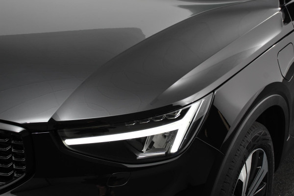 Volvo XC40 1.5 T5 Plug-in hybrid Ultimate Dark Electrisch Glazen Panorama dak Navigatie Dab Led Adaptive Cruise Control Camera Parkeer sensoren