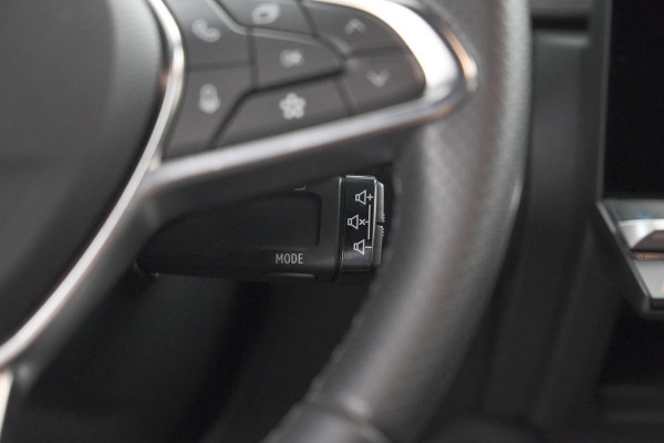 Renault Captur 1.8 E-Tech full hybrid 160 Techno | Adaptieve Cruise Control | Camera | Apple Carplay