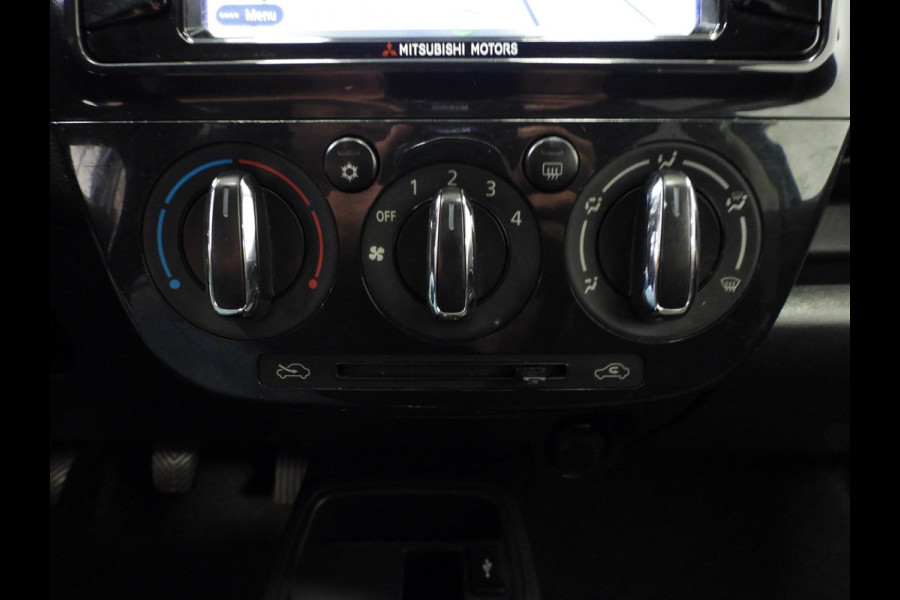 Mitsubishi Space Star 1.0i Active NAVI/AIRCO/BLUETOOTH/LMV!