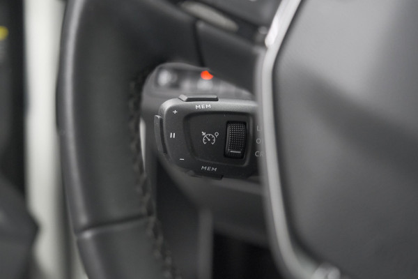 Peugeot 3008 1.6 HYbrid 225 Blue Lease Allure | Camera | Dodehoekdetectie | Apple Carplay