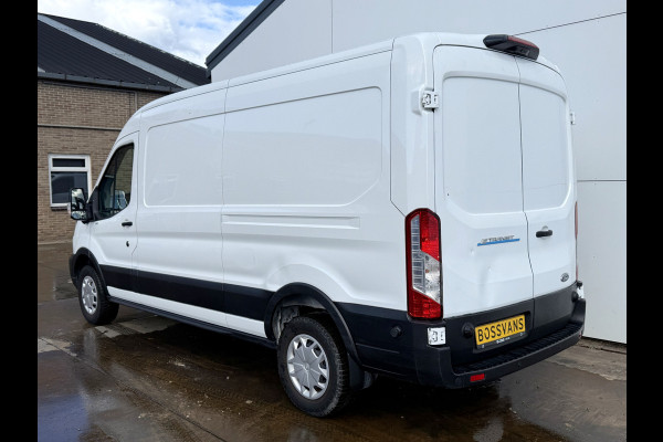 Ford E-Transit 68kWh 184PK L3H2 317km WLTP BEV Snelladen 360° Camera Cruise control Climate control Carplay Navigatie Parkeersensoren