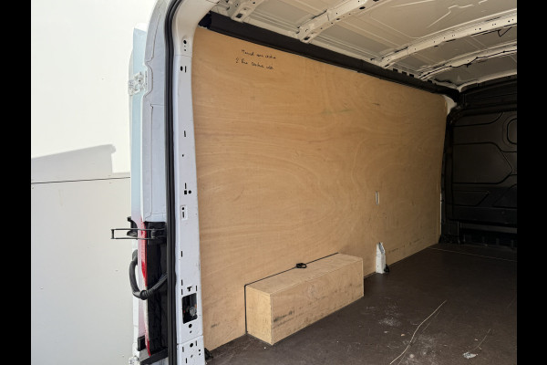 Ford E-Transit 68kWh 184PK L3H2 317km WLTP BEV Snelladen 360° Camera Cruise control Climate control Carplay Navigatie Parkeersensoren
