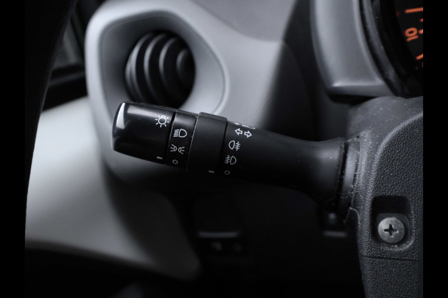Peugeot 108 1.0 e-VTi Sport (AIRCO,BLUETOOTH,SPORTSTOELEN,BLACK AND WHITE EDITION,LAGE KILOMETERSTAND,SPORTSTOELEN,NETTE STAAT)