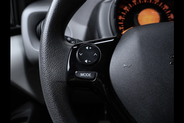 Peugeot 108 1.0 e-VTi Sport (AIRCO,BLUETOOTH,SPORTSTOELEN,BLACK AND WHITE EDITION,LAGE KILOMETERSTAND,SPORTSTOELEN,NETTE STAAT)