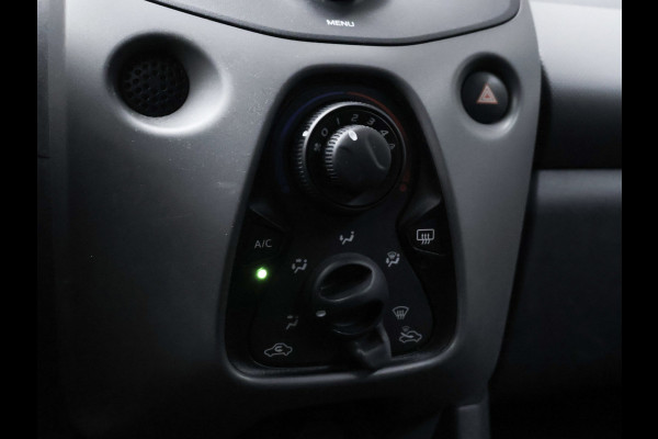 Peugeot 108 1.0 e-VTi Sport (AIRCO,BLUETOOTH,SPORTSTOELEN,BLACK AND WHITE EDITION,LAGE KILOMETERSTAND,SPORTSTOELEN,NETTE STAAT)