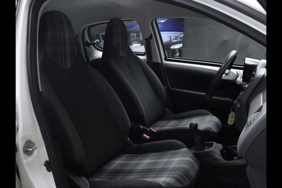 Peugeot 108 1.0 e-VTi Sport (AIRCO,BLUETOOTH,SPORTSTOELEN,BLACK AND WHITE EDITION,LAGE KILOMETERSTAND,SPORTSTOELEN,NETTE STAAT)