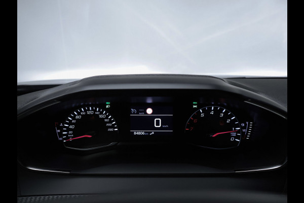 Peugeot 2008 1.2 PureTech Pack Sport (APPLE CARPLAY,NAVI,PDC,CLIMATE,CRUISE,LED,ELEKTRISCH PAKKET,SPORTSTOELEN,NETTE STAAT)