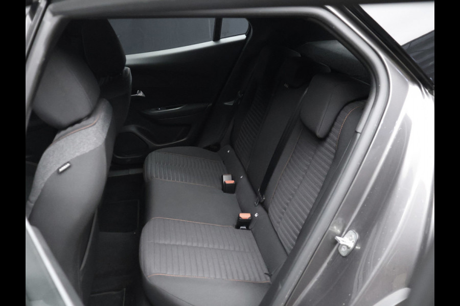 Peugeot 2008 1.2 PureTech Pack Sport (APPLE CARPLAY,NAVI,PDC,CLIMATE,CRUISE,LED,ELEKTRISCH PAKKET,SPORTSTOELEN,NETTE STAAT)