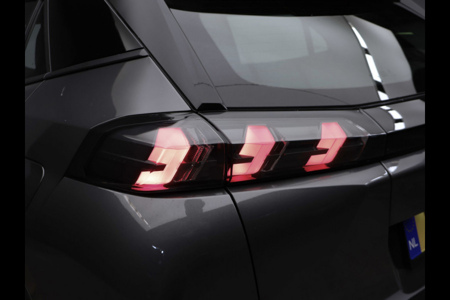 Peugeot 2008 1.2 PureTech Pack Sport (APPLE CARPLAY,NAVI,PDC,CLIMATE,CRUISE,LED,ELEKTRISCH PAKKET,SPORTSTOELEN,NETTE STAAT)