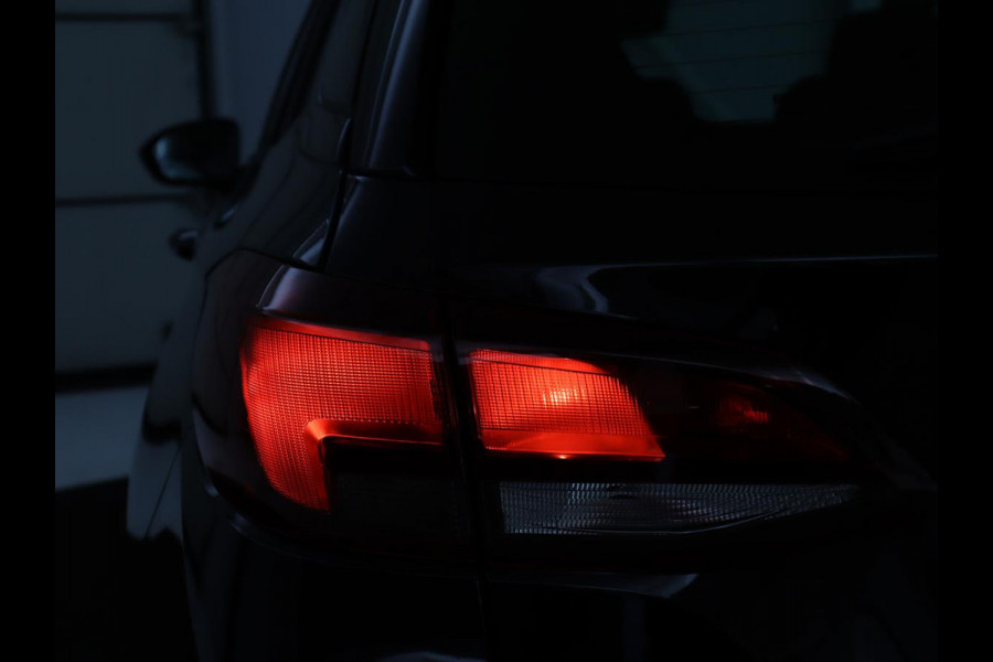 Opel Astra Sports Tourer 1.4 Business Elegance | Apple Carplay | Automaat | Stoelverwarming | Camera |