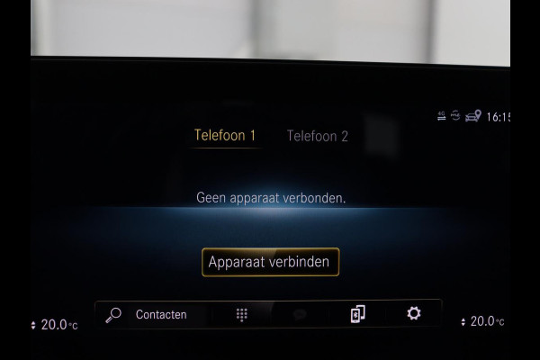 Mercedes-Benz A-Klasse 200 Business Solution AMG | Panoramadak | Cruise control | Stoelverwarming | Trekhaak | Sfeerverlichting | Carplay | Camera | Park assist | Sfeerverlichting