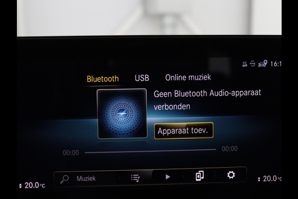 Mercedes-Benz A-Klasse 200 Business Solution AMG | Panoramadak | Cruise control | Stoelverwarming | Trekhaak | Sfeerverlichting | Carplay | Camera | Park assist | Sfeerverlichting