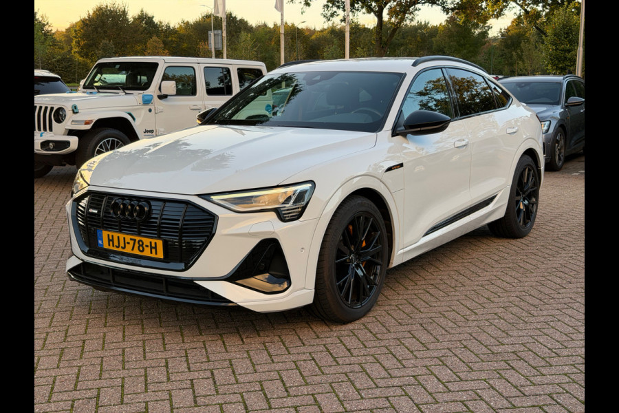 Audi e-tron Sportback 50 quattro S edition 71 kWh / SOH 97%! / Nieuwstaat / Camera / Luchtvering / B&O / 21'' / Leer&Alcantara / CarPlay / DAB / Cruise Control