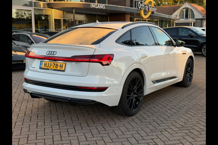 Audi e-tron Sportback 50 quattro S edition 71 kWh / SOH 97%! / Nieuwstaat / Camera / Luchtvering / B&O / 21'' / Leer&Alcantara / CarPlay / DAB / Cruise Control
