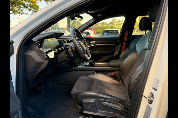Audi e-tron Sportback 50 quattro S edition 71 kWh / SOH 97%! / Nieuwstaat / Camera / Luchtvering / B&O / 21'' / Leer&Alcantara / CarPlay / DAB / Cruise Control