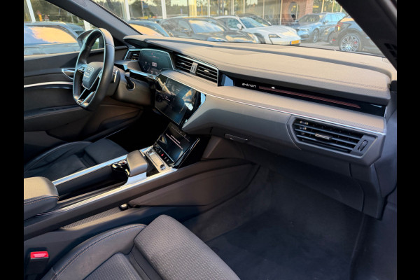 Audi e-tron Sportback 50 quattro S edition 71 kWh / SOH 97%! / Nieuwstaat / Camera / Luchtvering / B&O / 21'' / Leer&Alcantara / CarPlay / DAB / Cruise Control