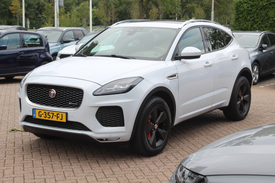 Jaguar E-Pace 2.0 P250 AWD SE / Panoramadak / Camera / Head-up / Leder / 19'' / Meridian / Memory seats / Navigatie / Dodehoek / Stoelverwarming / ACC