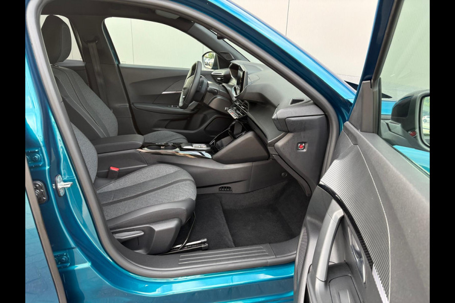 Peugeot e-2008 EV Allure 54 kWh Parkeerhulp/Carplay-Android-auto/Warmtepomp/Cruise-control