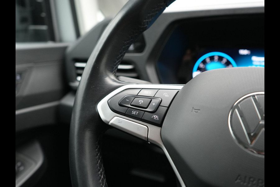 Volkswagen Caddy 5 Persoons 1.5 TSI Panamericana Automaat DSG 115pk Dealer O.H. | Adaptive Cruise | Camera | Stoelverwarming | Apple Carplay | BLIS | Navigatie | DAB | IQ Drive | Travel Assist | Draadloze Telefoonlader | Park Assist |