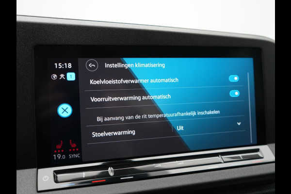 Volkswagen Caddy 5 Persoons 1.5 TSI Panamericana Automaat DSG 115pk Dealer O.H. | Adaptive Cruise | Camera | Stoelverwarming | Apple Carplay | BLIS | Navigatie | DAB | IQ Drive | Travel Assist | Draadloze Telefoonlader | Park Assist |