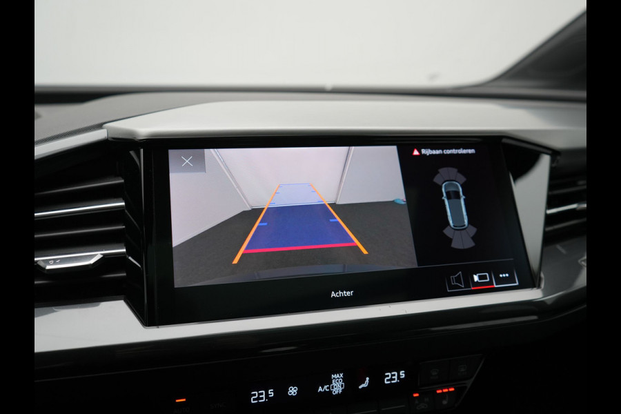 Audi Q4 e-tron 35 2x S Line 55 kWh 170pk | Panodak | Adaptive Cruise | Lederen Sportstoelen & Stuur Verwarmd | Camera | Keyless | 21"L.M | Navigatie | DAB |