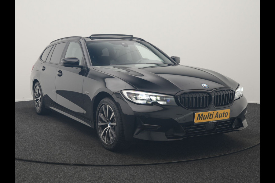 BMW 3 Serie Touring 320e Sportline PHEV Dealer O.H | Panodak | Adaptive Cruise | Camera | Blis | Apple Carplay | Sportstoelen Verwarmd | Navigatie | DAB | 17"L.M | Plug In Hybrid