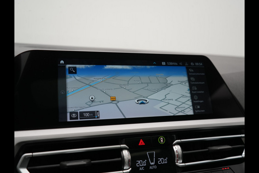 BMW 3 Serie Touring 320e Sportline PHEV Dealer O.H | Panodak | Adaptive Cruise | Camera | Blis | Apple Carplay | Sportstoelen Verwarmd | Navigatie | DAB | 17"L.M | Plug In Hybrid