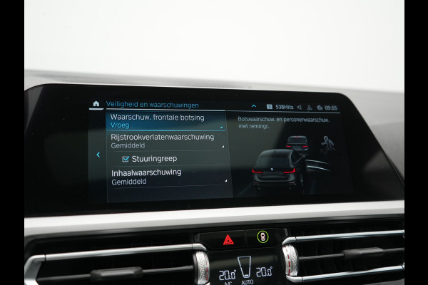 BMW 3 Serie Touring 320e Sportline PHEV Dealer O.H | Panodak | Adaptive Cruise | Camera | Blis | Apple Carplay | Sportstoelen Verwarmd | Navigatie | DAB | 17"L.M | Plug In Hybrid
