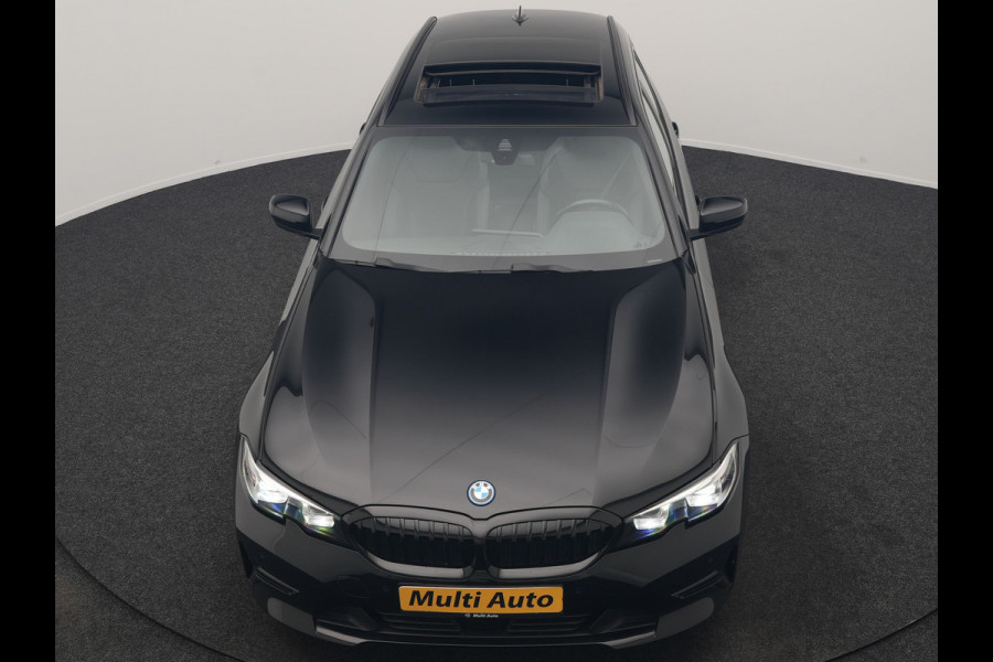 BMW 3 Serie Touring 320e Sportline PHEV Dealer O.H | Panodak | Adaptive Cruise | Camera | Blis | Apple Carplay | Sportstoelen Verwarmd | Navigatie | DAB | 17"L.M | Plug In Hybrid
