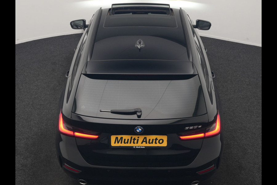 BMW 3 Serie Touring 320e Sportline PHEV Dealer O.H | Panodak | Adaptive Cruise | Camera | Blis | Apple Carplay | Sportstoelen Verwarmd | Navigatie | DAB | 17"L.M | Plug In Hybrid