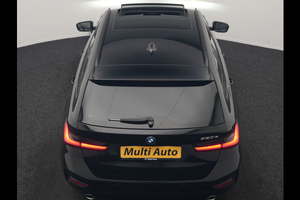 BMW 3 Serie Touring 320e Sportline PHEV Dealer O.H | Panodak | Adaptive Cruise | Camera | Blis | Apple Carplay | Sportstoelen Verwarmd | Navigatie | DAB | 17"L.M | Plug In Hybrid