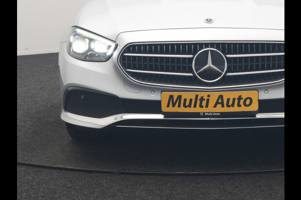 Mercedes-Benz E-Klasse Estate 300 e Luxury Line PHEV 320pk Dealer O.H. | SOH 88,7% | Schuif-/kantel Dak | Adaptive Cruise | Camera | Multi Beam LED | Sportstoelen Verwarmd | Sfeerverlichting | BLIS | Apple Carplay | Widescreen Navi | DAB | Plug In Hybrid |