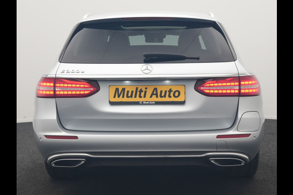 Mercedes-Benz E-Klasse Estate 300 e Luxury Line PHEV 320pk Dealer O.H. | SOH 88,7% | Schuif-/kantel Dak | Adaptive Cruise | Camera | Multi Beam LED | Sportstoelen Verwarmd | Sfeerverlichting | BLIS | Apple Carplay | Widescreen Navi | DAB | Plug In Hybrid |