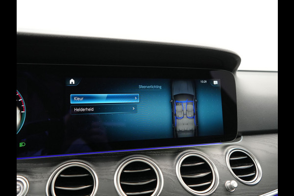 Mercedes-Benz E-Klasse Estate 300 e Luxury Line PHEV 320pk Dealer O.H. | SOH 88,7% | Schuif-/kantel Dak | Adaptive Cruise | Camera | Multi Beam LED | Sportstoelen Verwarmd | Sfeerverlichting | BLIS | Apple Carplay | Widescreen Navi | DAB | Plug In Hybrid |