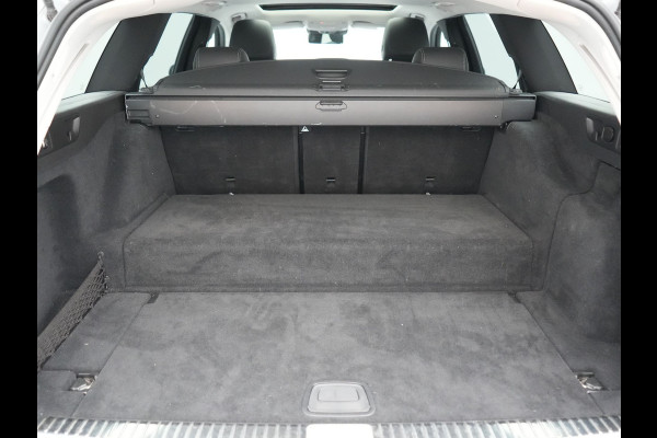 Mercedes-Benz E-Klasse Estate 300 e Luxury Line PHEV 320pk Dealer O.H. | SOH 88,7% | Schuif-/kantel Dak | Adaptive Cruise | Camera | Multi Beam LED | Sportstoelen Verwarmd | Sfeerverlichting | BLIS | Apple Carplay | Widescreen Navi | DAB | Plug In Hybrid |