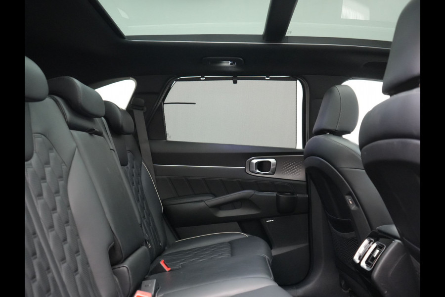 Kia Sorento 1.6 T-GDI 4WD ExecutiveLine PHEV 265pk Dealer O.H. | SOH 97,2% | Trekhaak Afn. | Panodak | Adaptive Cruise | Head Up | 360 Camera | Bose Audio | Lederen Sportstoelen Memory & Ventilatie | BLIS | Keyless | Stoelen & Stuur Verwarmd | Apple Carp Plug In Hybrid |