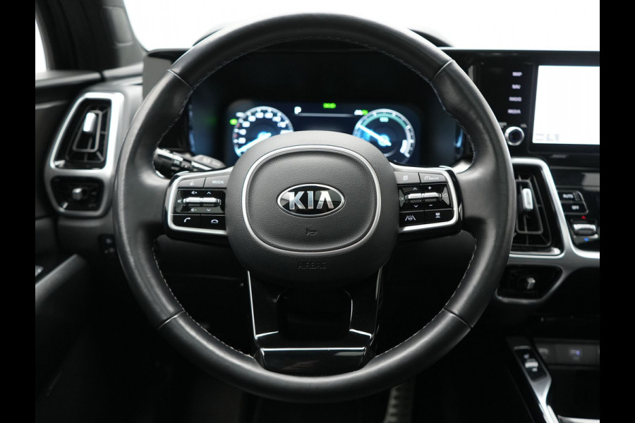 Kia Sorento 1.6 T-GDI 4WD ExecutiveLine PHEV 265pk Dealer O.H. | SOH 97,2% | Trekhaak Afn. | Panodak | Adaptive Cruise | Head Up | 360 Camera | Bose Audio | Lederen Sportstoelen Memory & Ventilatie | BLIS | Keyless | Stoelen & Stuur Verwarmd | Apple Carp Plug In Hybrid |
