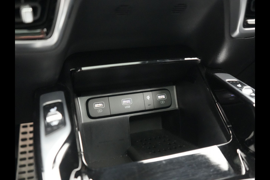 Kia Sorento 1.6 T-GDI 4WD ExecutiveLine PHEV 265pk Dealer O.H. | SOH 97,2% | Trekhaak Afn. | Panodak | Adaptive Cruise | Head Up | 360 Camera | Bose Audio | Lederen Sportstoelen Memory & Ventilatie | BLIS | Keyless | Stoelen & Stuur Verwarmd | Apple Carp Plug In Hybrid |