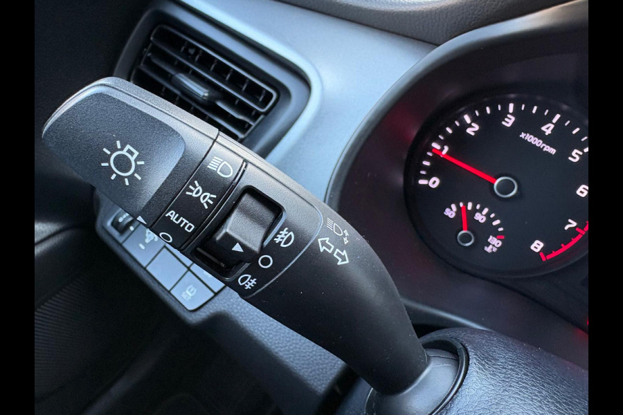 Kia Stonic 1.0 100PK T-GDi DynamicLine Camera/Navigatie/Trekhaak/Carplay-Android-auto