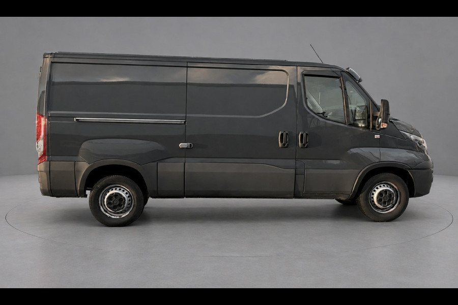 Iveco Daily 35S14V 2.3 L2H1 Edition Cruise, Airco, 3500kg Trekhaak, Radio, Clima, EURO6, Uniek!